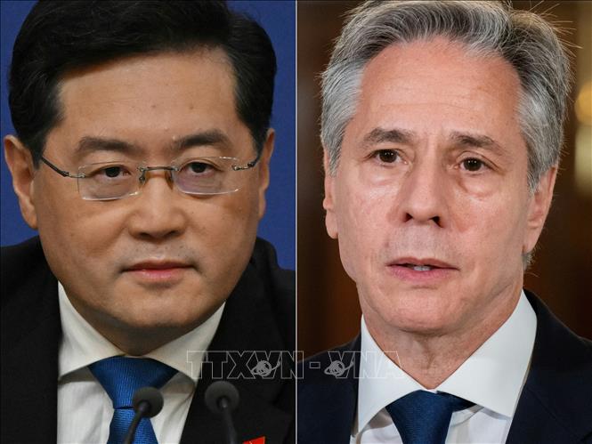 Bộ trưởng Ngoại giao Trung Quốc Tần Cương (trái) và Ngoại trưởng Mỹ Antony Blinken. Ảnh: AFP/TTXVN