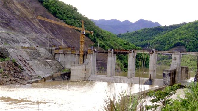 Toàn cảnh dự án thủy điện Hồi Xuân bị ngừng thi công do thiếu vốn. Ảnh: TTXVN phát