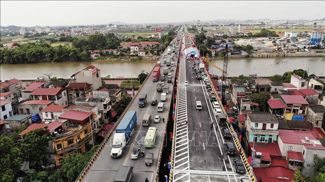 Toàn cảnh Cầu Như Nguyệt trong ngày thông xe. Ảnh: Danh Lam - TTXVN