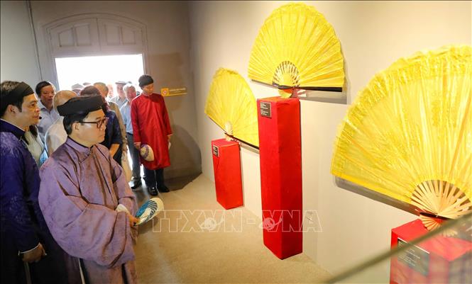 The fan exhibition space introduces visitors to the unique customs of Doan Ngo Festival. VNA Photo: Thanh Tùng