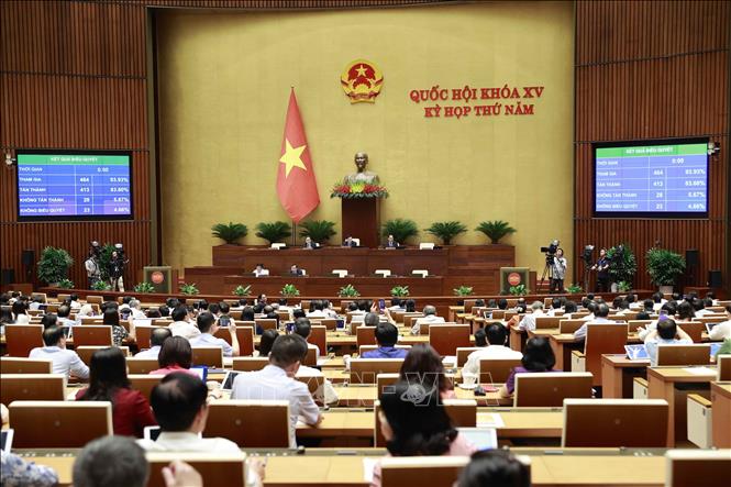 Quốc hội thông qua Luật sửa đổi, bổ sung một số điều của Luật Công an nhân dân. Ảnh: Doãn Tấn - TTXVN