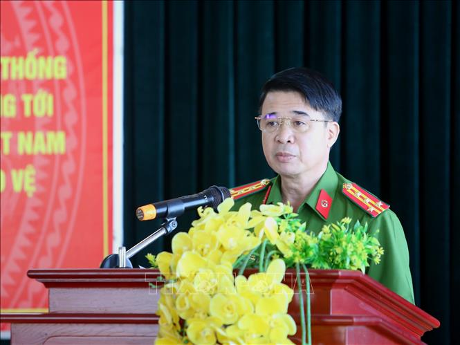 Trong ảnh: Đại tá Lê Đại Thắng, Trung đoàn trưởng Trung đoàn Cảnh sát cơ động Đông Nam Thành phố Hồ Chí Minh, phát biểu chỉ đạo nhiệm vụ. Ảnh: Thành Chung - TTXVN