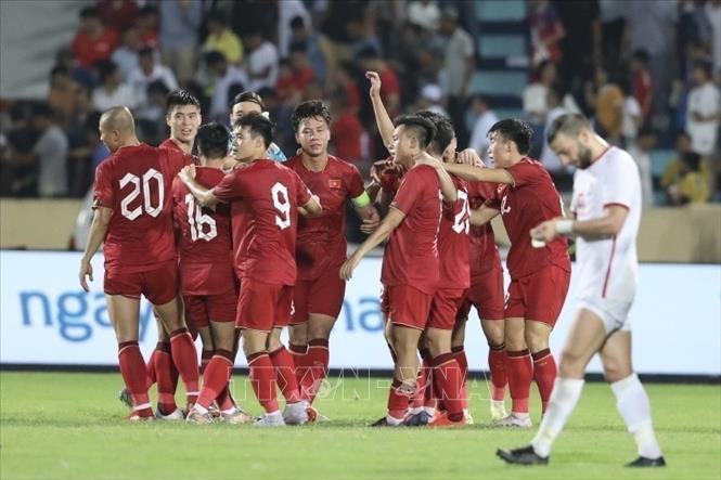 Vietnam (in red) wins 1-0 in the friendly match with Syria in June 20. VNA Photo: Minh Quyết