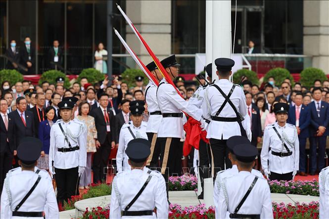 Lễ thượng cờ nhân kỷ niệm 26 năm ngày Hong Kong trở về với Trung Quốc đại lục, tại Hong Kong (Trung Quốc), ngày 1/7/2023. Ảnh: AFP/TTXVN