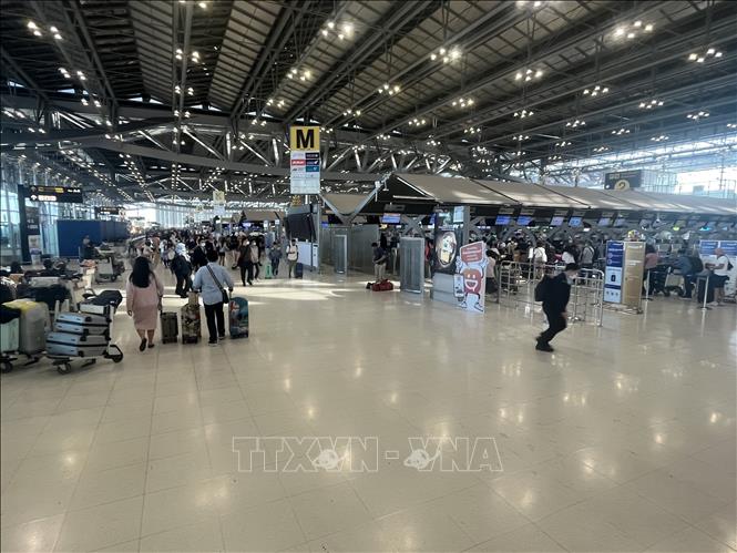 Số lượng hành khách sử dụng dịch vụ hàng không ngày càng tăng sau dịch COVID-19. Ảnh Huy Tiến - P/v TTXVN tại Thái Lan