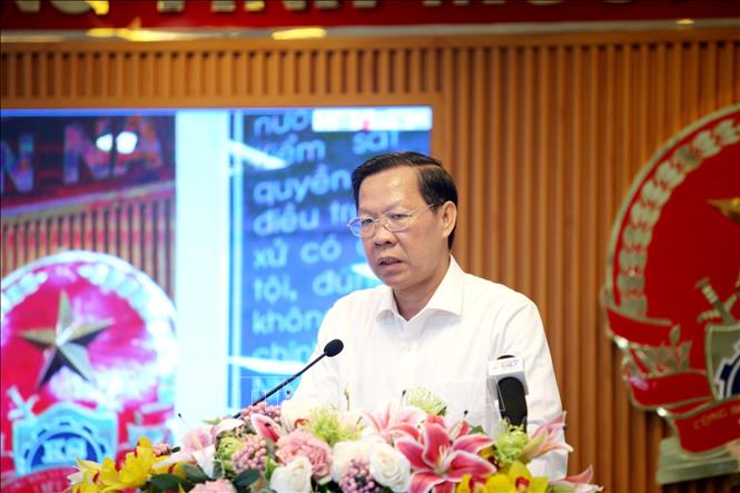 Trong ảnh: Ông Phan Văn Mãi, Chủ tịch UBND Thành phố Hồ Chí Minh phát biểu tại hội nghị. Ảnh: Thành Chung - TTXVN