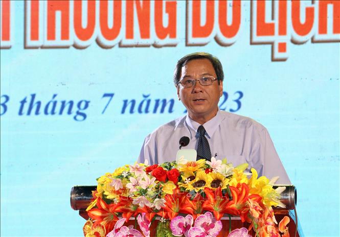Ông Phan Văn Giàu, Giám đốc Sở Văn hóa, Thể thao và Du lịch tỉnh Vĩnh Long phát biểu tại chương trình. Ảnh: Lê Thúy Hằng – TTXVN