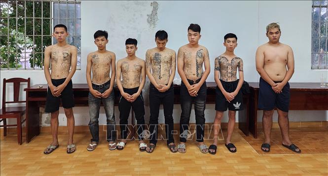 Trong ảnh: Các đối tượng trong băng nhóm 