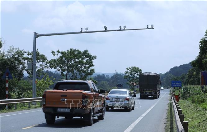 Camera giám sát vi phạm trật tự an toàn giao thông của Công an tỉnh Lạng Sơn tại Km 50 Quốc lộ 1A. Ảnh: Anh Tuấn – TTXVN