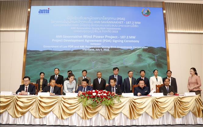 Trong ảnh: Quang cảnh lễ ký kết. Ảnh: Phạm Kiên - Phóng viên TTXVN tại Lào