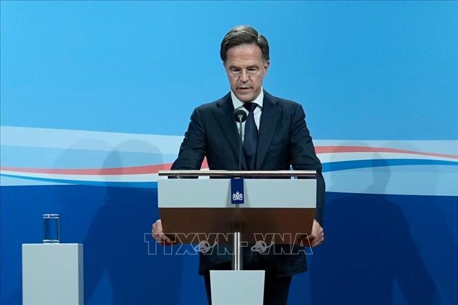 Thủ tướng Hà Lan Mark Rutte trong cuộc họp báo thông báo quyết định từ chức, tại The Hague, ngày 7/7/2023. Ảnh: ANP/TTXVN