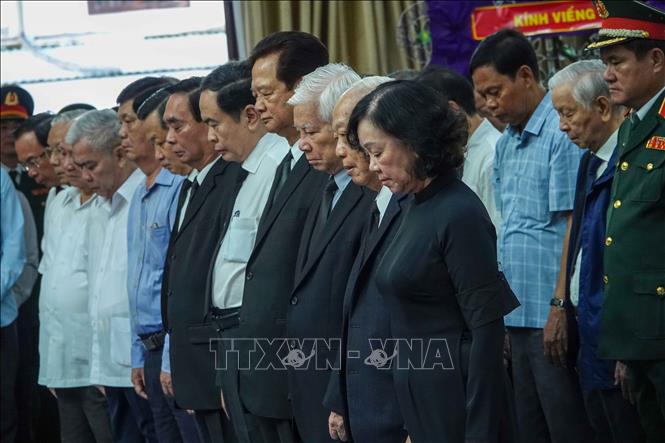Các đồng chí lãnh đạo Đảng, Nhà nước dự Lễ truy điệu đồng chí Lê Phước Thọ. Ảnh: Thanh Liêm Các đồng chí lãnh đạo Đảng, Nhà nước dự Lễ truy điệu đồng chí Lê Phước Thọ. Ảnh: Thanh Liêm