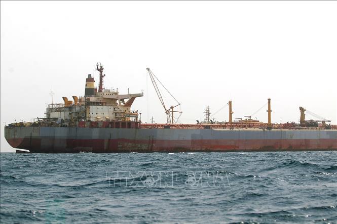 (Tư liệu) Tàu chở dầu FSO Safer được neo trên Biển Đỏ ở ngoài khơi Hodeida, Yemen, ngày 12/6/2023. Ảnh: AFP/TTXVN
