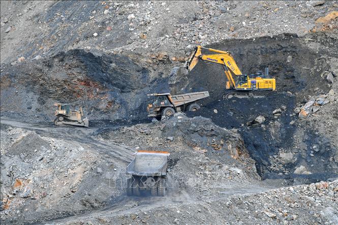 6 tháng đầu năm 2023, Tổng Công ty Đông Bắc khai thác được gần 4 triệu tấn than, tăng 10% sản lượng so với hợp đồng, bổ sung cho các nhà máy nhiệt điện sản xuất. Ảnh: Vũ Sinh - TTXVN