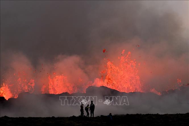 Núi lửa phun trào gần thủ đô Reykjavik, Iceland ngày 10/7/2023. Ảnh: AFP/TTXVN