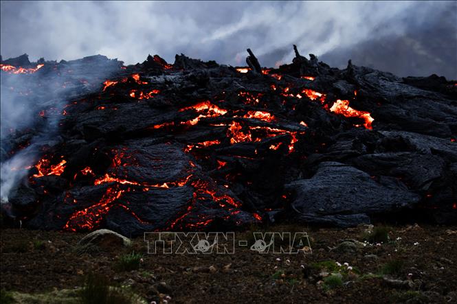 Núi lửa phun trào gần thủ đô Reykjavik, Iceland ngày 10/7/2023. Ảnh: AFP/TTXVN