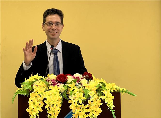 Trong ảnh: Ông Florent Menard, Giám đốc đặc trách Campus France tại Việt Nam, phát biểu tại Diễn đàn. Ảnh: Ánh Tuyết - TTXVN