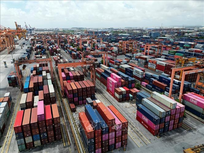 Kho bãi chứa container tại cảng Tân Vũ. Ảnh: Tuấn Anh - TTXVN