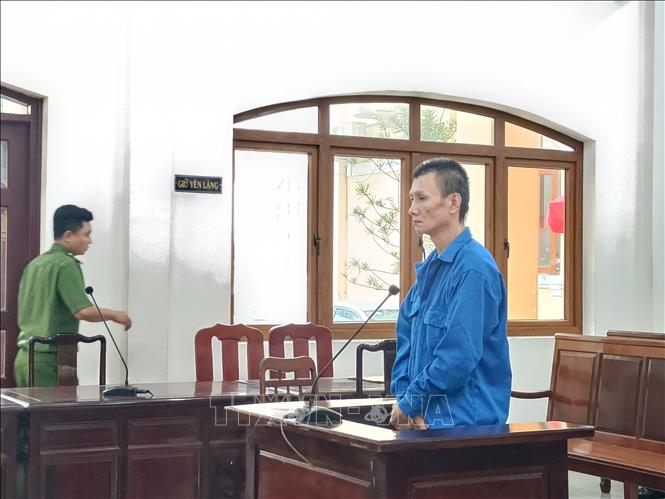 Bị cáo Nguyễn Thanh Tùng tại phiên tòa. Ảnh: Lê Xuân-TTXVN