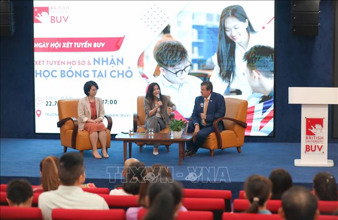 Ngày hội Xét tuyển BUV 2023 mở ra những cơ hội đặc biệt dành riêng cho các tân sinh viên tương lai ưu tú với nhiều hoạt động và ưu đãi học phí tới 20% toàn chương trình. Ảnh: Thanh Tùng - TTXVN
