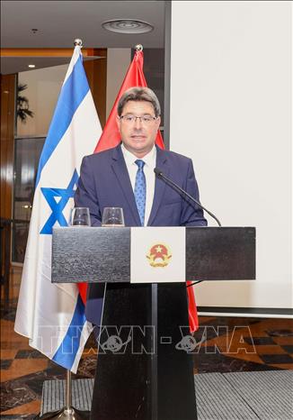 Ông Ofir Akunis, Bộ trưởng Bộ Đổi mới Khoa học Công nghệ Israel tới dự và phát biểu tại Lễ kỷ niệm 78 năm Quốc khánh nước CHXHCN Việt Nam và 30 năm thiết lập quan hệ ngoại giao Việt Nam - Israel. Ảnh: Văn Ứng - PV TTXVN tại Israel