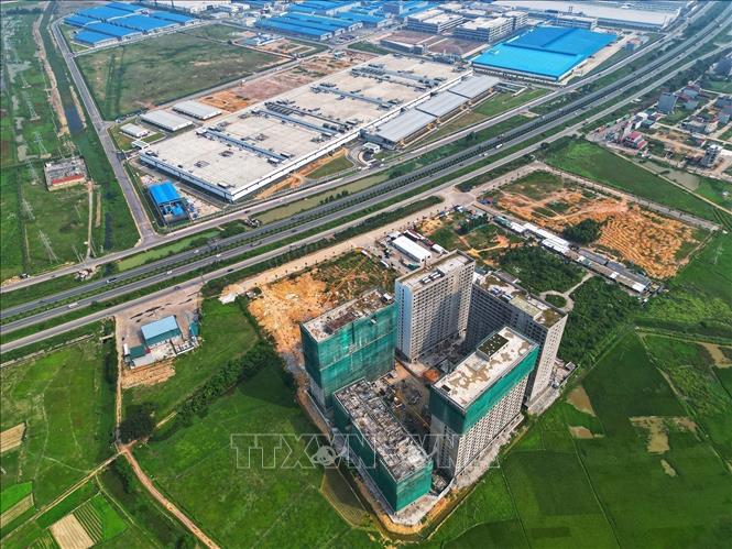 A social housing project is underway in Viet Yen district, the northern province of Bac Giang. VNA Photo: Tuấn Anh