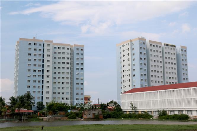 A social housing project is underway in the central province of Binh Thuan. VNA Photo: Nguyễn Thanh 
