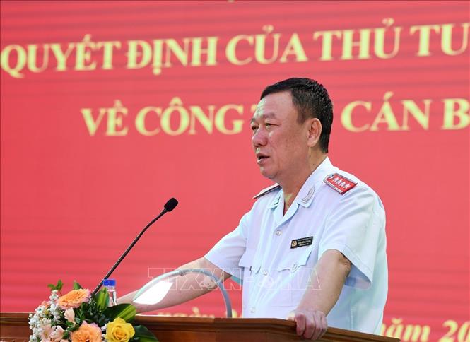 Tổng Thanh tra Chính phủ Đoàn Hồng Phong phát biểu giao nhiệm vụ cho Phó Tổng Thanh tra Chính phủ Dương Quốc Huy. Ảnh: TTXVN