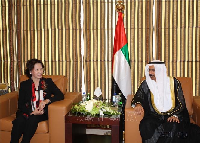 Phó Chủ tịch Quốc hội  Nguyễn Thị Kim Ngân gặp Chủ tịch Hội đồng Liên bang quốc gia UAE Mohammed Ahmed Al Murr, trong chuyến thăm, làm việc tại UAE từ 25-29/3/2012. Ảnh: TTXVN phát