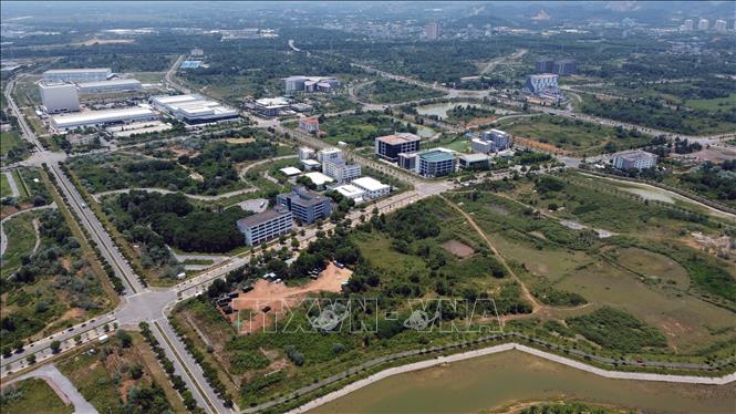 Trong 106 dự án đã có 60 dự án đang hoạt động, góp phần tạo việc làm cho khoảng 14.500 lao động có tay nghề. Ảnh: Huy Hùng - TTXVN
