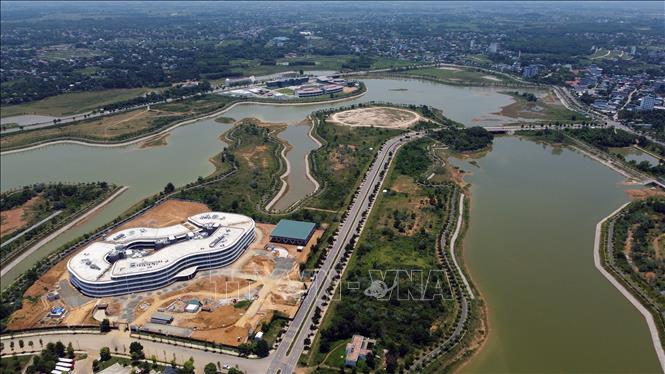Đây là Khu công nghệ cao quốc gia, cơ bản đã hoàn thiện hạ tầng, thu hút được nhiều nhà đầu tư có năng lực công nghệ mạnh. Ảnh: Huy Hùng - TTXVN

