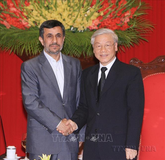 Tổng Bí thư Nguyễn Phú Trọng tiếp Tổng thống Iran Mahmoud Ahmadinejad thăm chính thức Việt Nam (Hà Nội, 9/11/2012). Ảnh: Thống Nhất - TTXVN