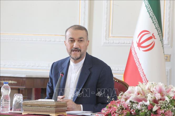 Ngoại trưởng Iran Hossein Amir-Abdollahian trong cuộc họp báo ở Tehran. Ảnh: THX/TTXVN