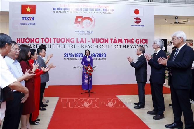 Tổng giám đốc TTXVN Vũ Việt Trang phát biểu khai mạc. Ảnh: An Đăng - TTXVN