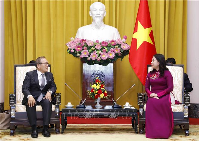 Vice President Vo Thi Anh Xuan receives President of Japan's Kyodo News Agency Mizutani Toru in Hanoi on August 3. VNA Photo: An Đăng