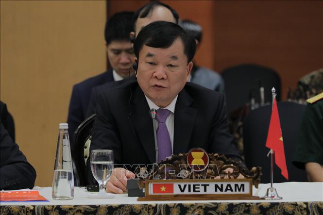 Deputy Minister of National Defence Lieut. Sen. Gen. Hoang Xuan Chien speaks at the ASEAN Defence Senior Officials' Meeting Plus (ADSOM+). VNA Photo: Đào Trang