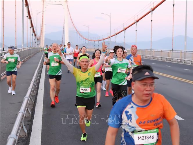 The Manulife Da Nang International Marathon 2023 kicks of at Bien Dong (East Sea) park in the central city of Da Nang on August 6. VNA Photo: Trần Lê Lâm