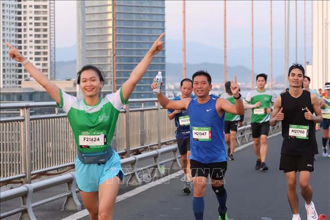 The Manulife Da Nang International Marathon 2023 kicks of at Bien Dong (East Sea) park in the central city of Da Nang on August 6. VNA Photo: Trần Lê Lâm