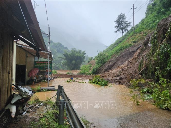 Sạt lở đất tại xã Khao Mang, huyện Mù Cang Chải. Ảnh: Tuấn Anh - TTXVN