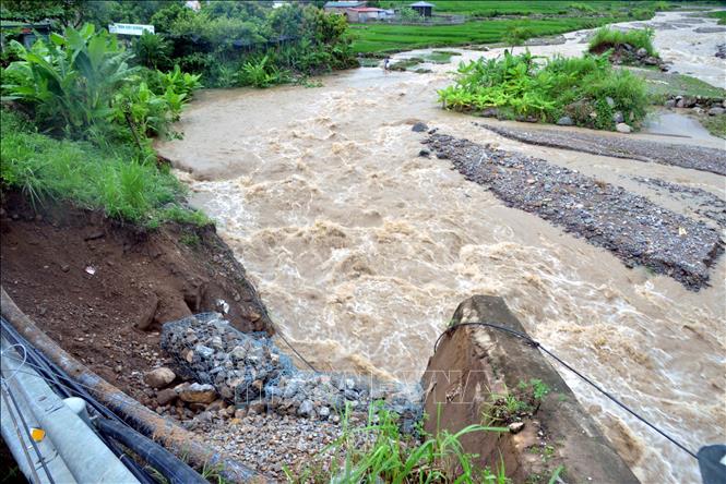 Mực nước ở các sông, suối trên địa bàn huyện Mường La ở mức cao. Ảnh: Quang Quyết - TTXVN