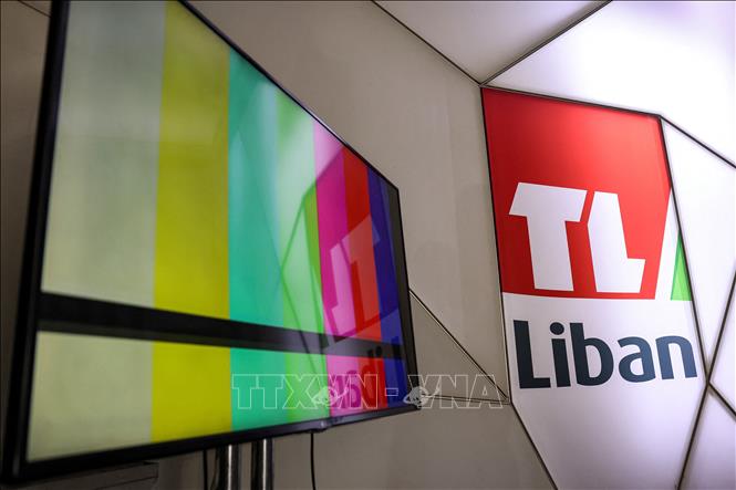 Biểu tượng kênh truyền hình quốc gia Tele Liban tại trụ sở ở Beirut ngày 11/8/2023. Ảnh: AFP/TTXVN