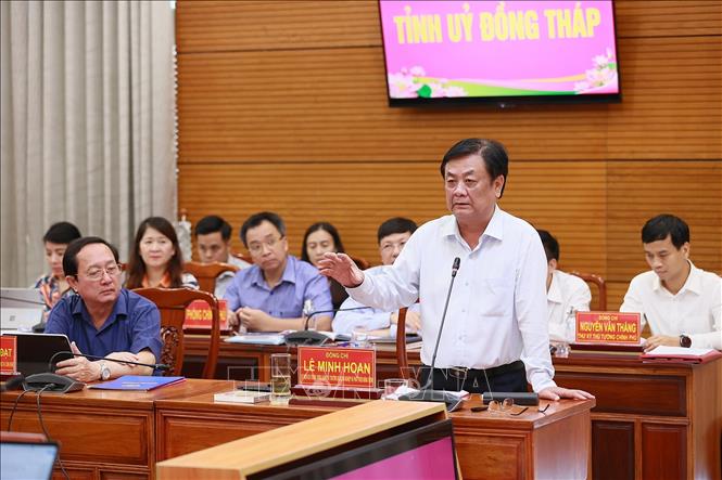 Bộ trưởng Bộ Nông nghiệp và Phát triển Nông thôn Lê Minh Hoan phát biểu. Ảnh: Dương Giang-TTXVN