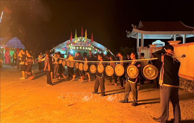 Trong ảnh: Văn hóa cồng chiêng của đồng bào dân tộc thiểu số tại Phú Yên. Ảnh: TTXVN phát
