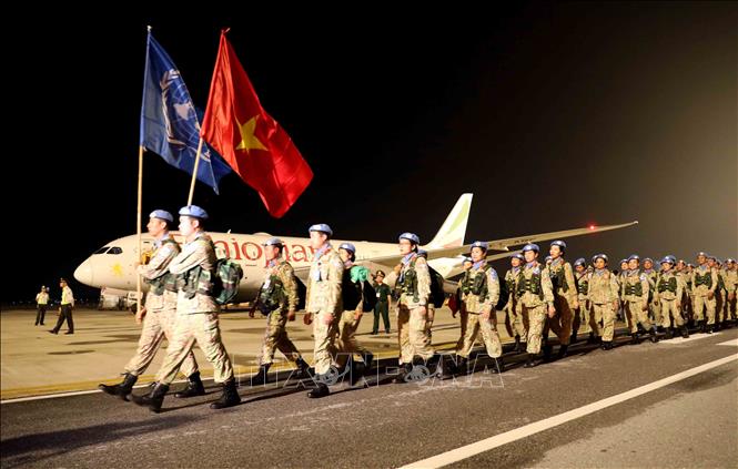 Engineering Unit Rotation No 1 of Vietnam arrive in Hanoi on August 15, fulfilling the UN peacekeeping mission in the UN Interim Security Force for Abyei (UNISFA). VNA Photo: An Đăng