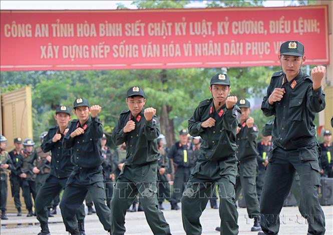 Ra mắt Tiểu đoàn Cảnh sát cơ động dự bị chiến đấu, Công an tỉnh Hòa Bình (19/5/2022). Ảnh: Thanh Hải - TTXVN