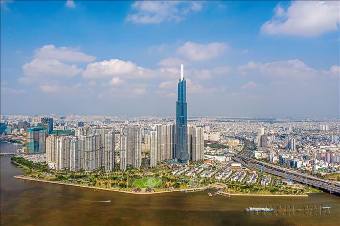 Toàn cảnh toà nhà Landmark 81, nơi toạ lạc Khách sạn Vinpearl Luxury Landmark 81 và Đài quan sát Landmark 81 SkyView, cao nhất khu vực Đông Nam Á. Ảnh: TTXVN phát
