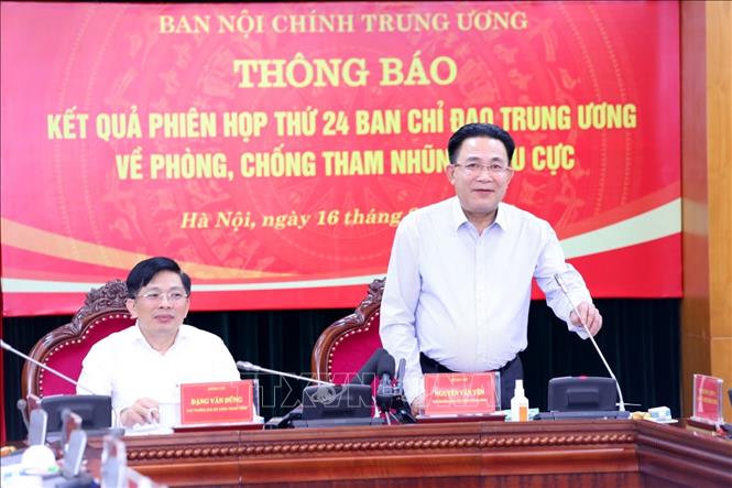 Đồng chí Nguyễn Văn Yên, Phó Trưởng Ban Nội chính Trung ương trả lời câu hỏi báo chí. Ảnh: Phương Hoa - TTXVN