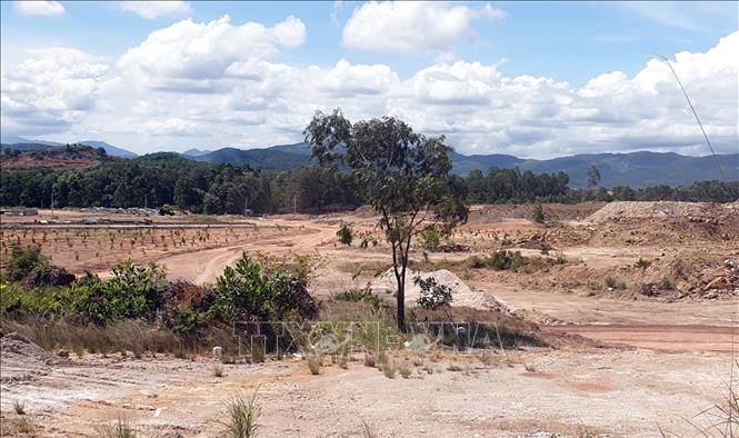 Khu vực thi công dự án công viên nghĩa trang thị xã Quảng Yên (Quảng Ninh). Ảnh: TTXVN phát