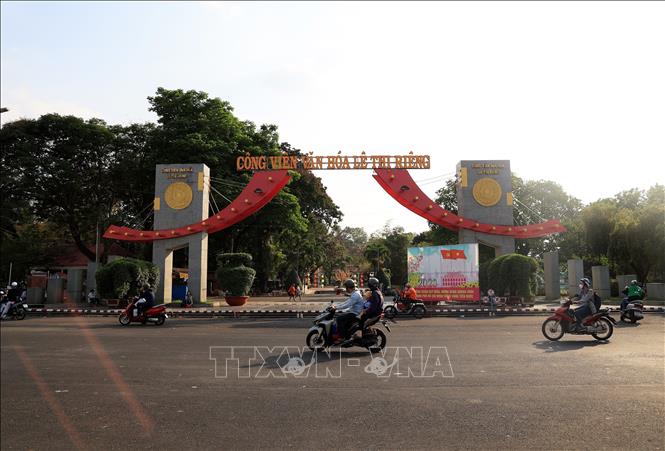 Công viên văn hóa Lê Thị Riêng nằm ở khu vực trung tâm quận 10. Ảnh: Hồng Đạt - TTXVN
