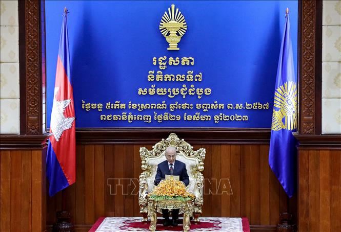 Quốc Vương Campuchia  Norodom Sihamoni phát biểu tại lễ khai mạc kỳ họp thứ I Quốc hội khóa VII ở Phnom Penh, ngày 21/8/2023 . Ảnh: AFP/TTXVN 